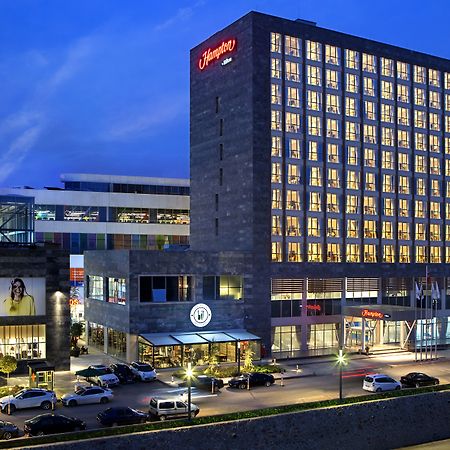 Отель Hampton By Hilton Kocaeli Symbol Экстерьер фото