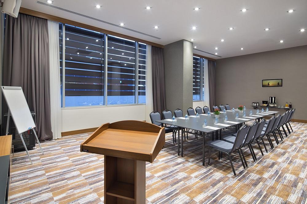 Отель Hampton By Hilton Kocaeli Symbol Экстерьер фото