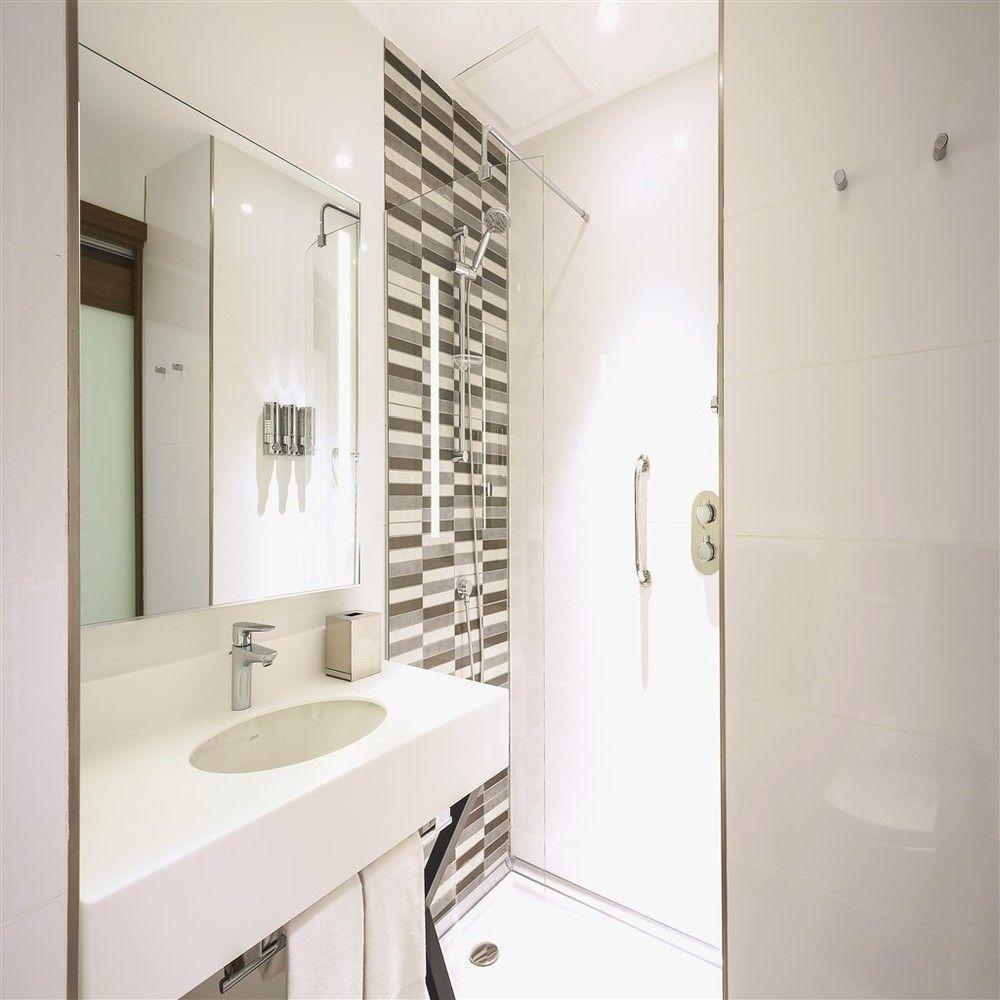 Отель Hampton By Hilton Kocaeli Symbol Экстерьер фото