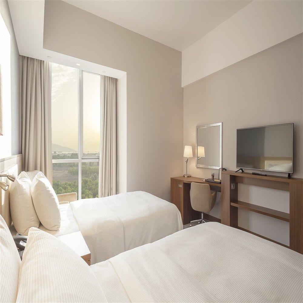 Отель Hampton By Hilton Kocaeli Symbol Экстерьер фото