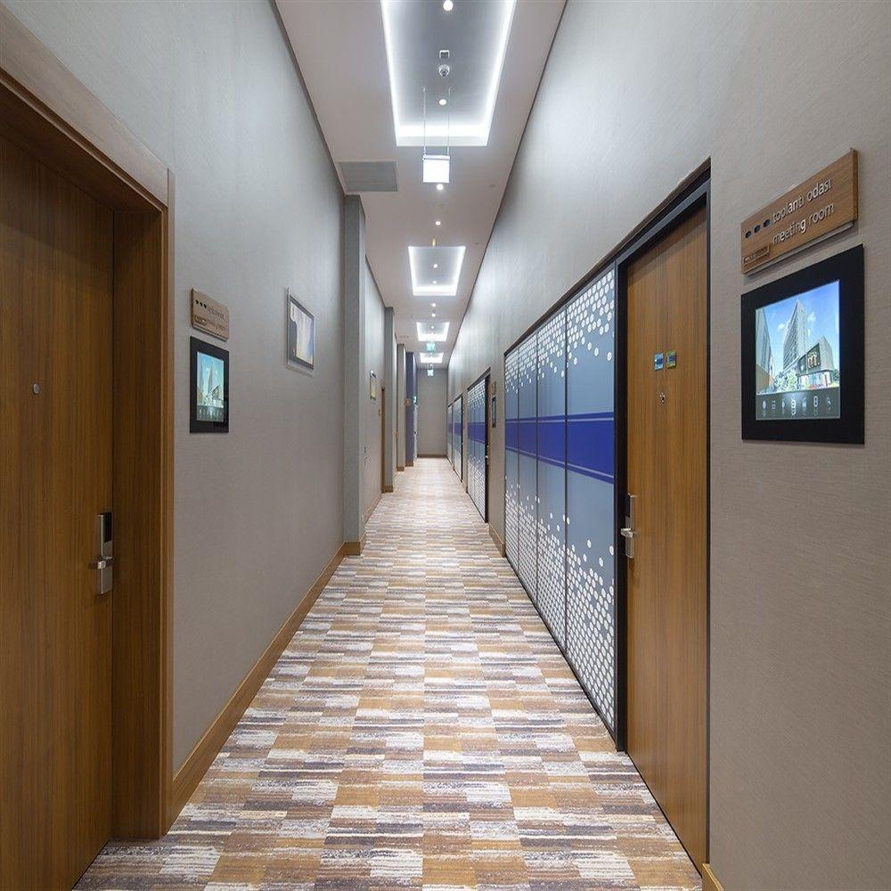 Отель Hampton By Hilton Kocaeli Symbol Экстерьер фото