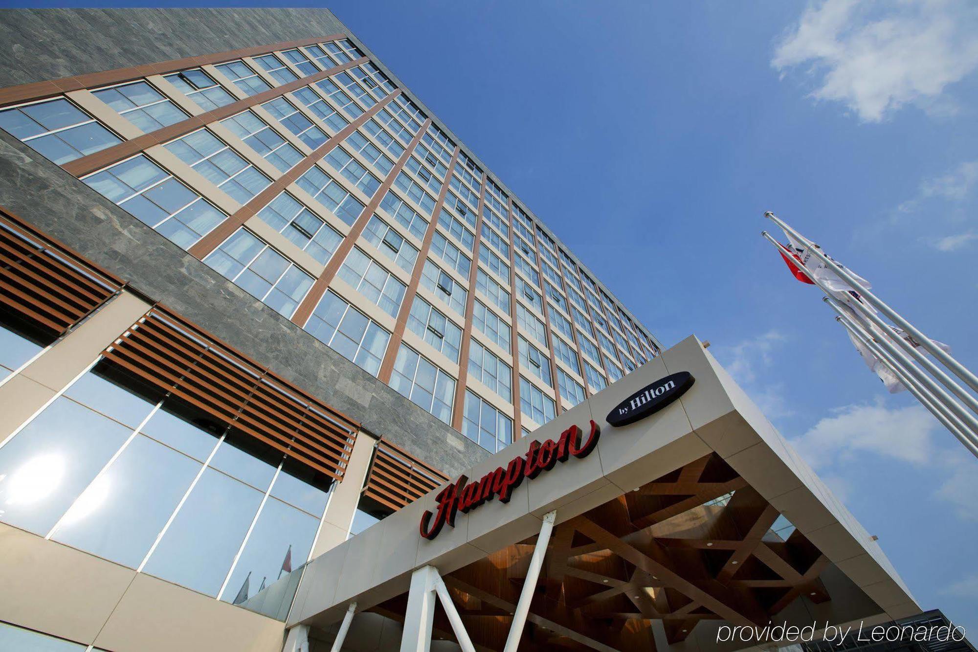 Отель Hampton By Hilton Kocaeli Symbol Экстерьер фото