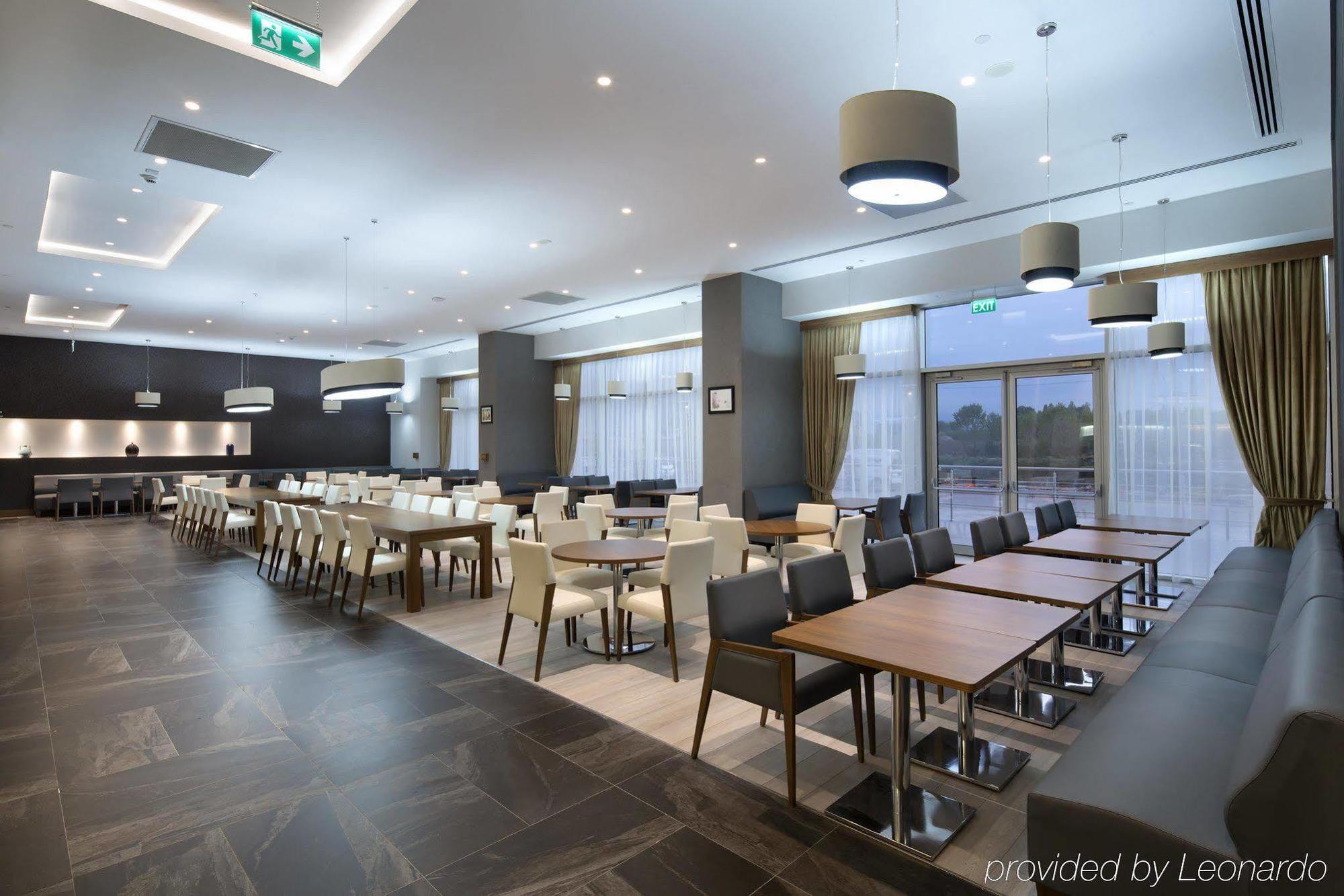 Отель Hampton By Hilton Kocaeli Symbol Экстерьер фото