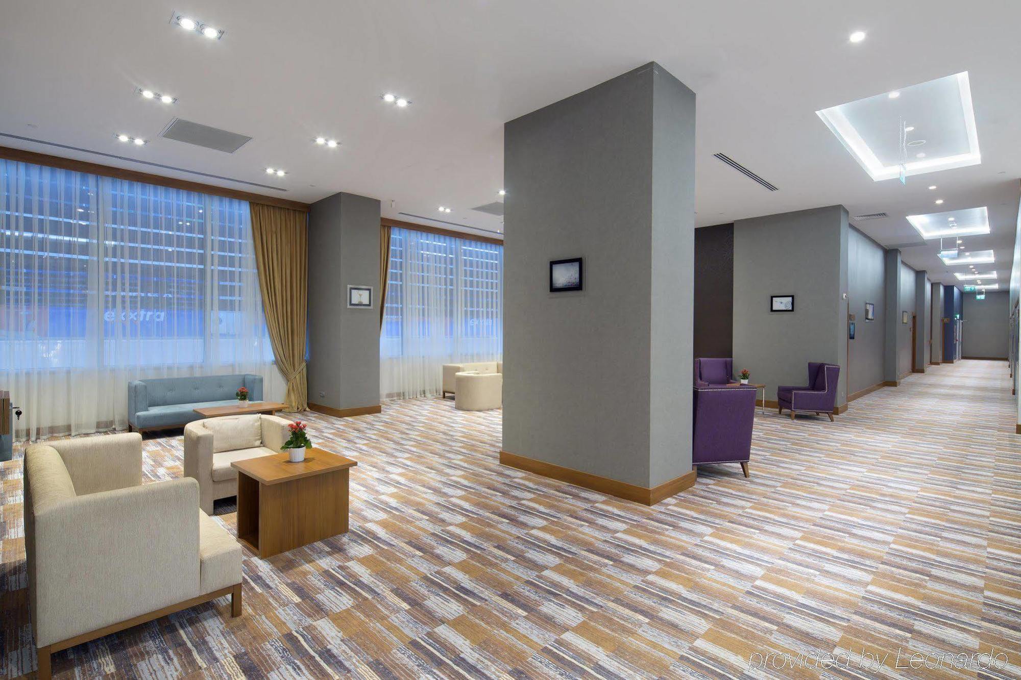 Отель Hampton By Hilton Kocaeli Symbol Экстерьер фото
