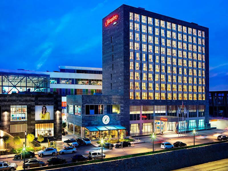 Отель Hampton By Hilton Kocaeli Symbol Экстерьер фото