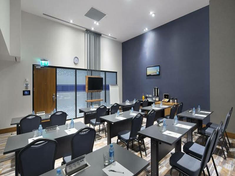 Отель Hampton By Hilton Kocaeli Symbol Экстерьер фото