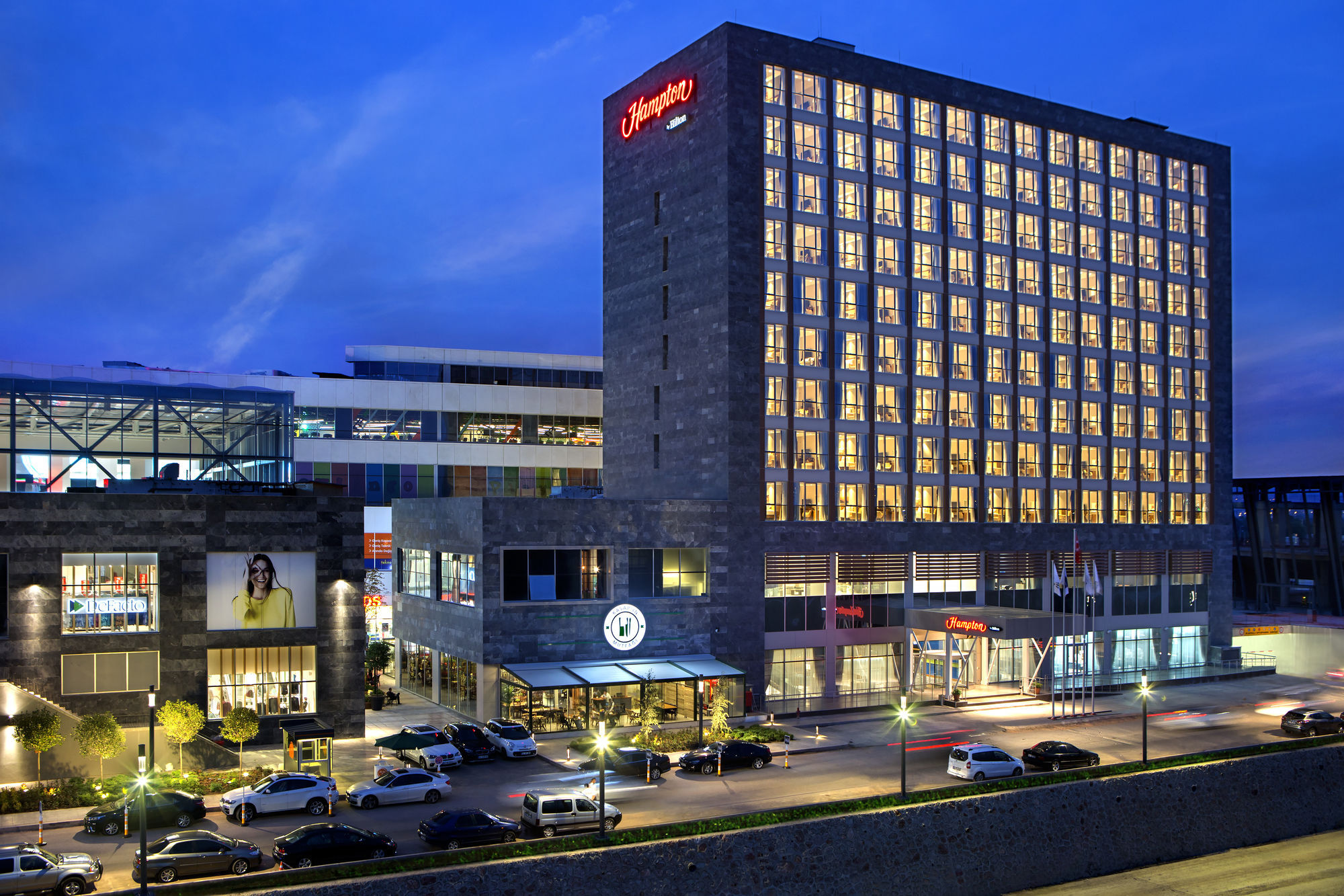 Отель Hampton By Hilton Kocaeli Symbol Экстерьер фото